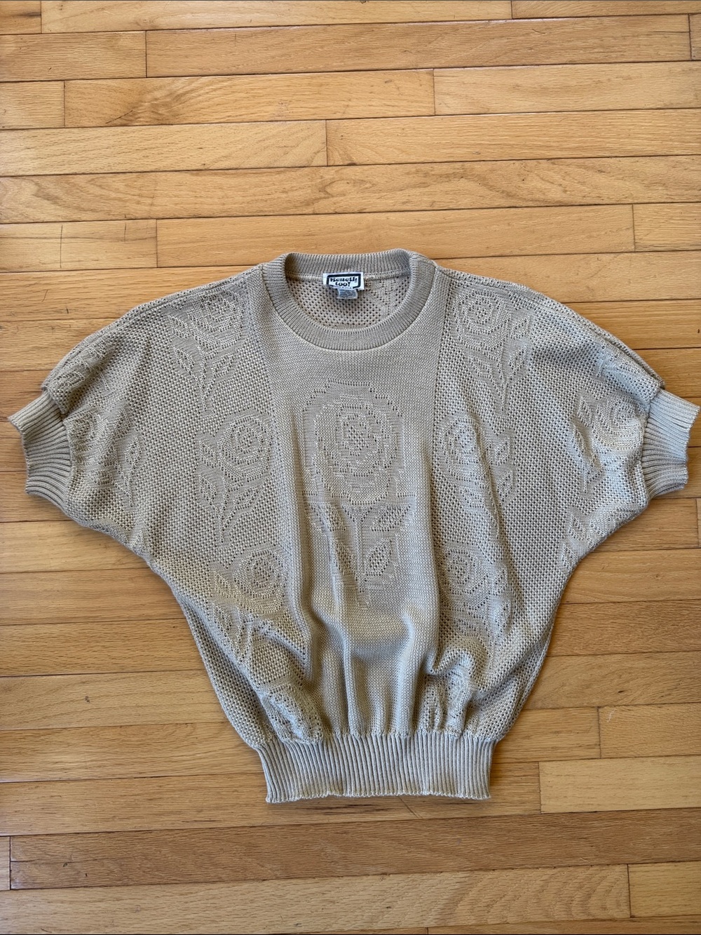 Kenneth too! Vintage floral beige short sleeve knit sweater